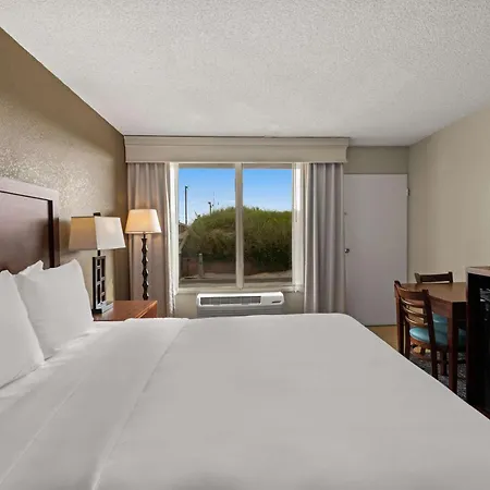 Comfort Inn On The Ocean-2