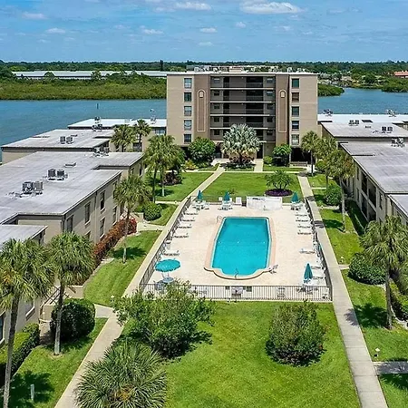Sea Club Resort Rentals-2