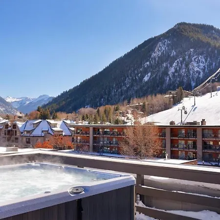 Independence Square 311, Best Location! Hotel Room With Rooftop Hot Tub In Aspen-2