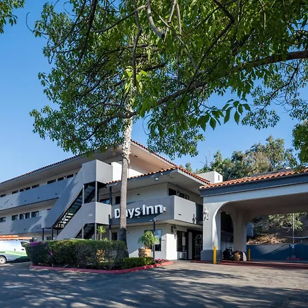 Days Inn By Wyndham Encinitas Moonlight Beach-2