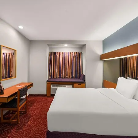 Econo Lodge Inn & Suites Mesquite - Dallas East-3