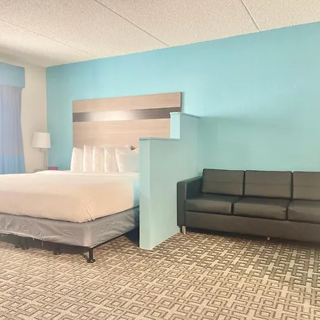 Days Inn & Suites By Wyndham Spokane-2