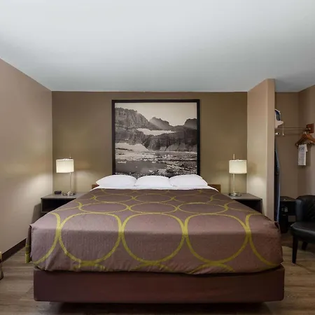Super 8 By Wyndham Belgrade/Bozeman Airport-2