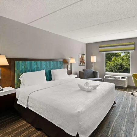 Hampton Inn & Suites Poughkeepsie-3