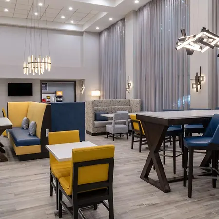 Hampton Inn & Suites Agoura Hills-3