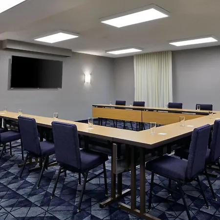 Courtyard By Marriott Memphis Airport-3