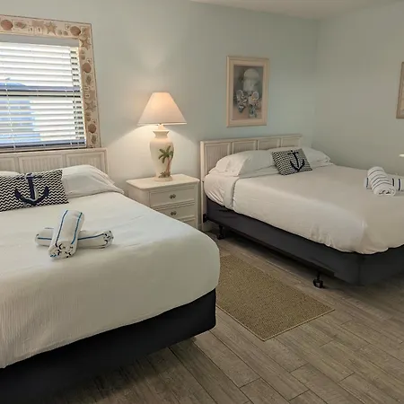 Sea Club Resort Rentals-3