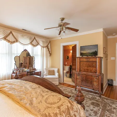 Black Walnut B&B Inn-2