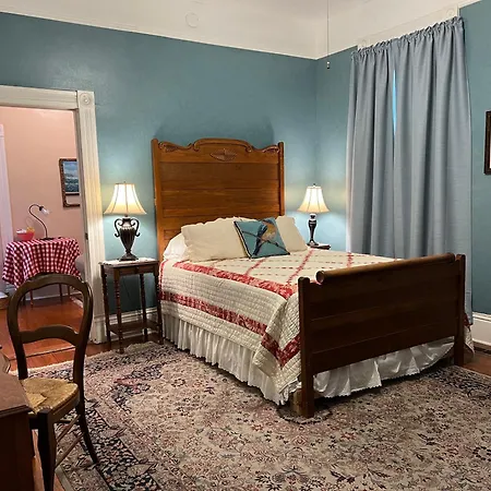 Brackenridge House Bed And Breakfast-3