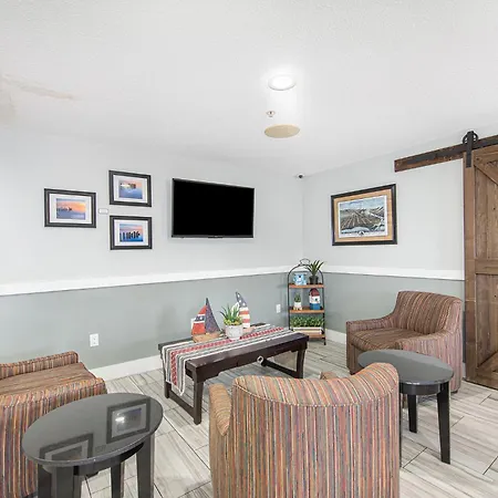 Baymont By Wyndham Grand Haven-3