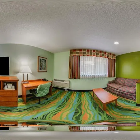 Quality Inn & Suites Medford Airport-2