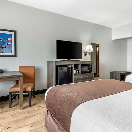Best Western Plus Victoria Inn & Suites-2