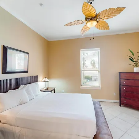 Escape Condominiums #7-3
