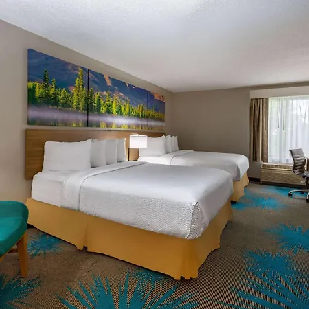 Days Inn & Suites By Wyndham Denver International Airport-2