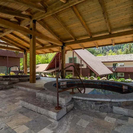 Twin Peaks Lodge & Hot Springs-2