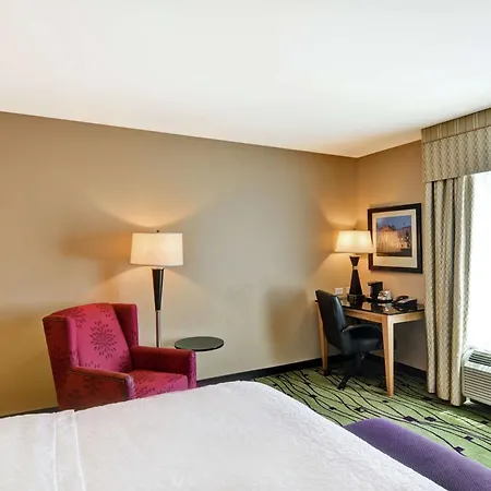 Hampton Inn & Suites Crabtree-3