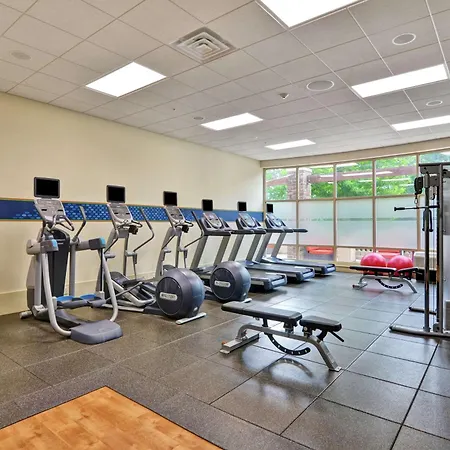 Hampton Inn & Suites Crabtree-2