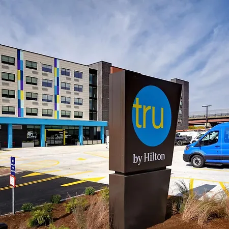 Tru By Hilton Manchester Downtown-2