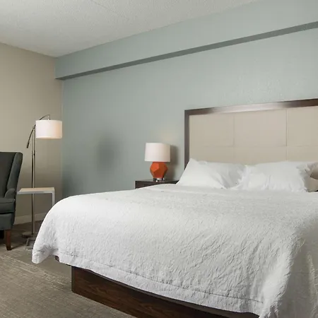 Hampton Inn Joplin-2