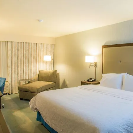 Hampton Inn & Suites Jackson Coliseum-2
