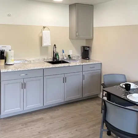 Lazy Cuckoo Inn - Sleek And Stylish Studio Apartments-2
