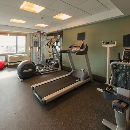 Hampton Inn & Suites Boston Crosstown Center-3