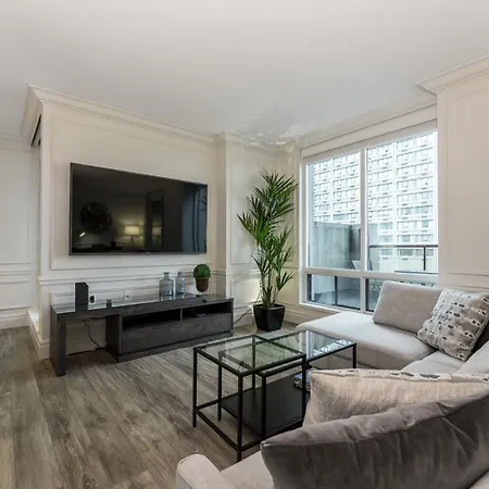 Sky Suites Yorkville-3