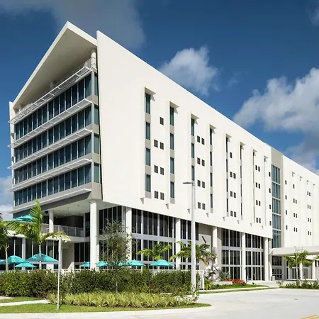 Doubletree By Hilton Miami Doral-2