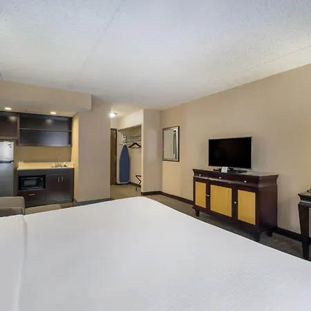 Best Western Detroit Livonia-3