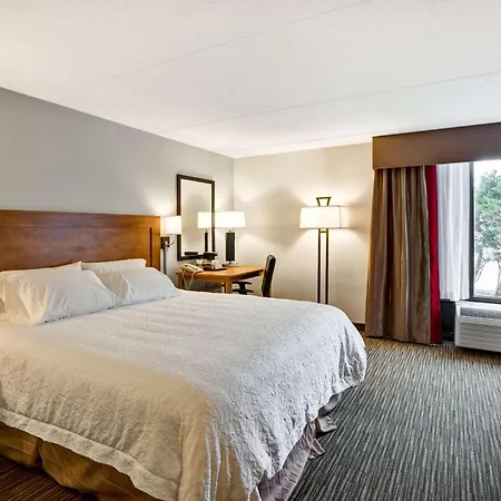 Hampton Inn Norfolk-Naval Base-2