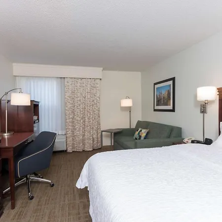 Hampton Inn East Lansing-3