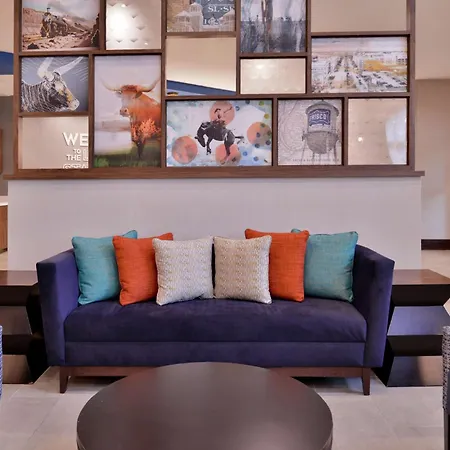 Hampton Inn & Suites Legacy Park-Frisco-2
