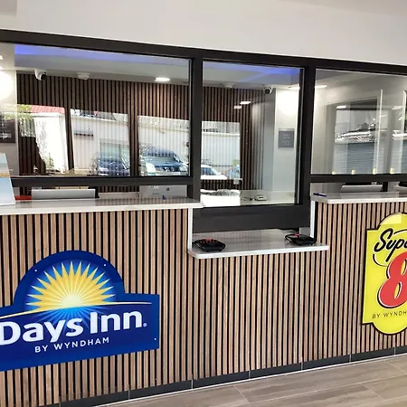 Days-Inn By Wyndham Baltimore Northwest-2