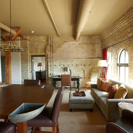 Brewhouse Inn And Suites-2