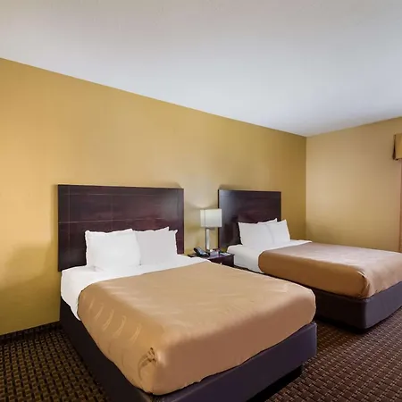 Quality Inn Des Moines North-2