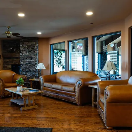 Pinedale Hotel & Suites-2