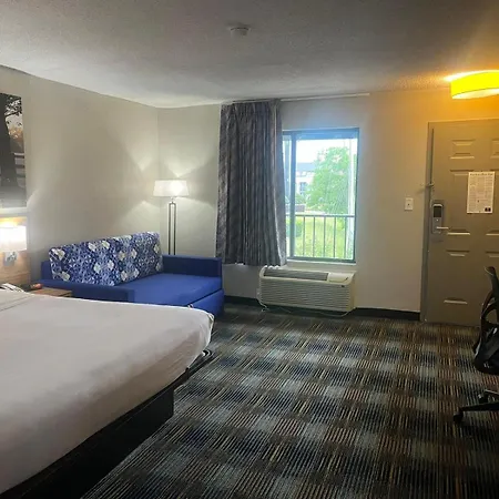Days Inn & Suites By Wyndham Mobile-2