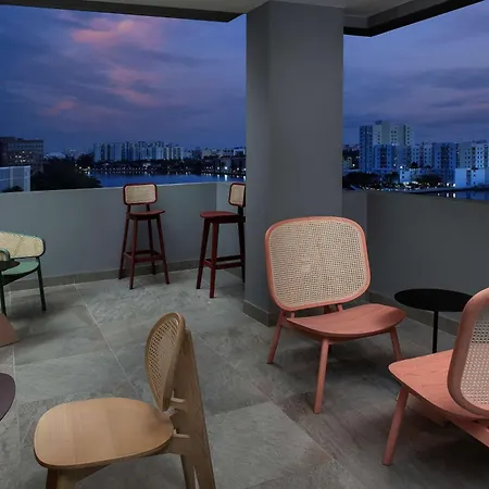 Home2 Suites By Hilton Miami Airport South Blue Lagoon-2