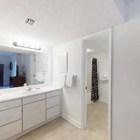 Ocean House II 2501-3
