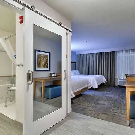 Hampton Inn Salina-3