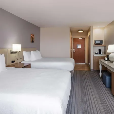 Hilton Garden Inn Bakersfield-2