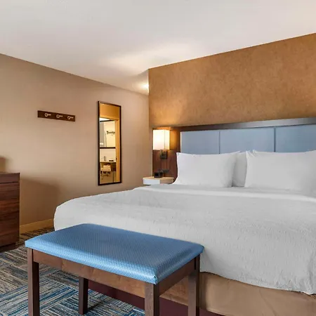 Hampton Inn Greenfield-2