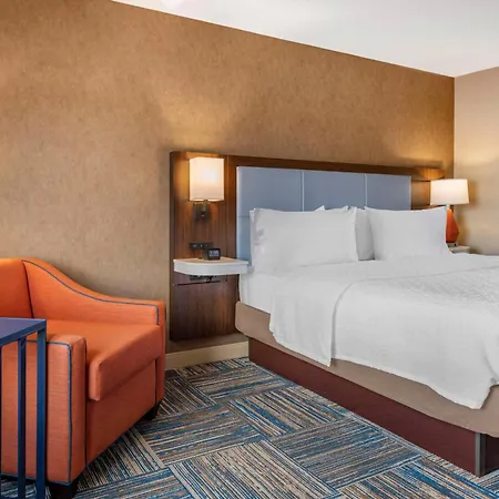 Hampton Inn Greenfield-3