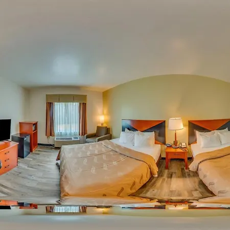 Quality Inn & Suites Chambersburg Northeast-2