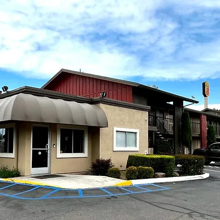Super 8 By Wyndham Red Bluff-2