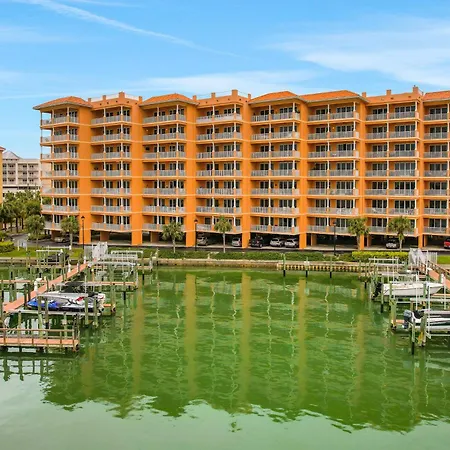 Harborview Grande 402-3