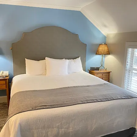 Harbor House Inn-3