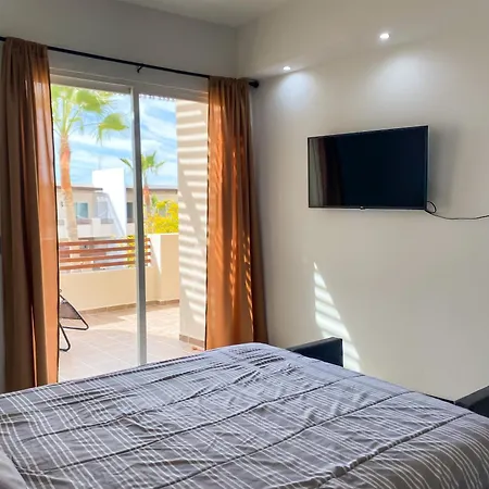New Built Condo Minutes To Beach!-2