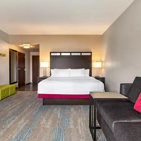 Hampton Inn & Suites York South-2