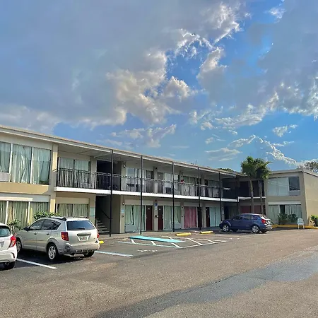 River Palm Hotel-2